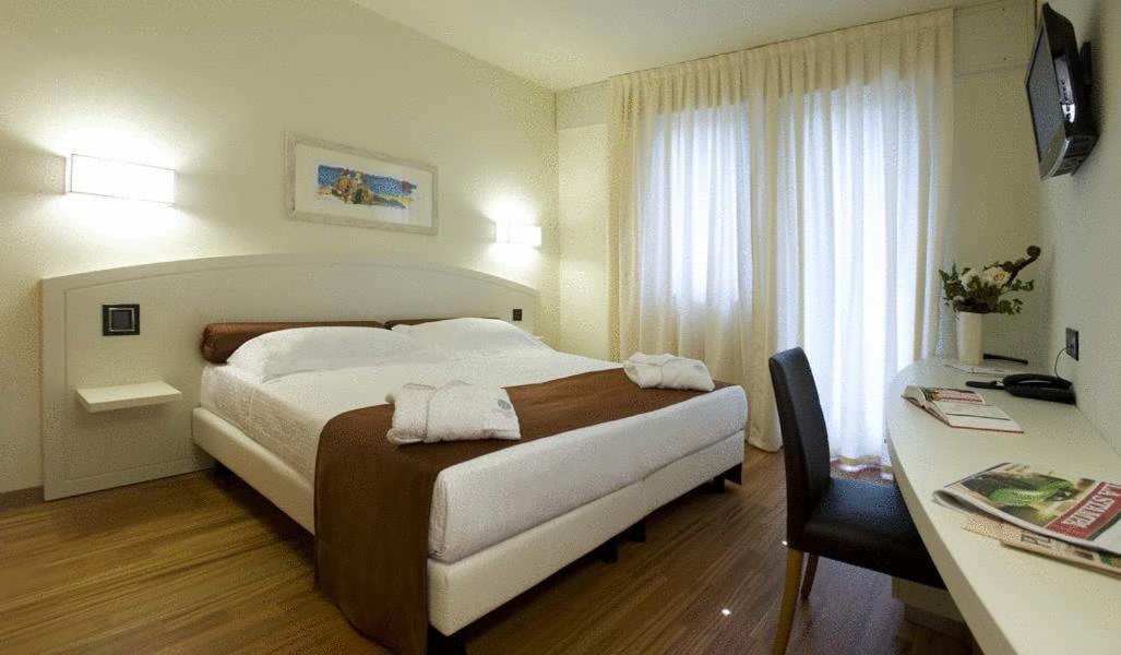 Hotel Napoleon Кераско Экстерьер фото